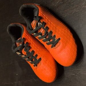 Vizari Kids stealth Firm Ground Outdoor Soccer Shoes Orange/Black Size 1